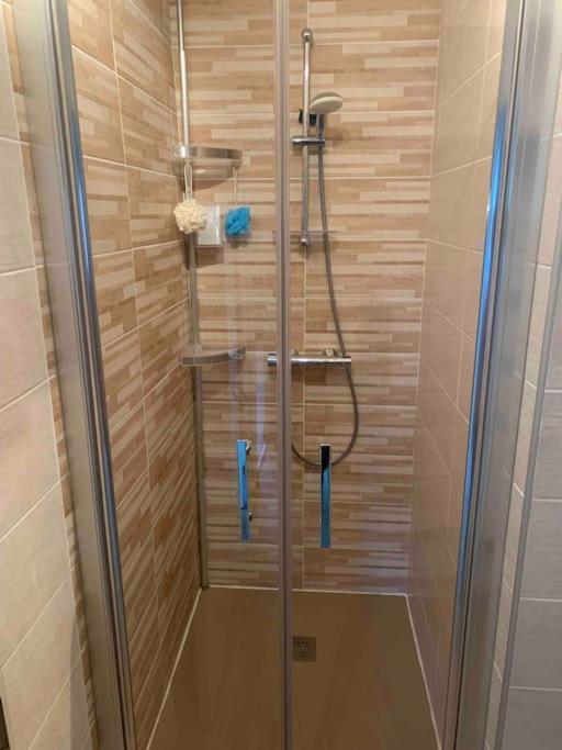 Appartement Familial En Bord De Mer Ла Сен-сюр-Мер Екстериор снимка