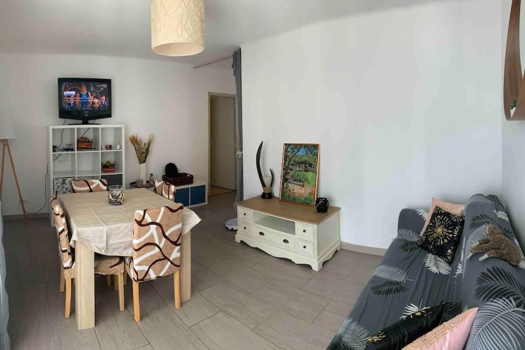 Appartement Familial En Bord De Mer Ла Сен-сюр-Мер Екстериор снимка