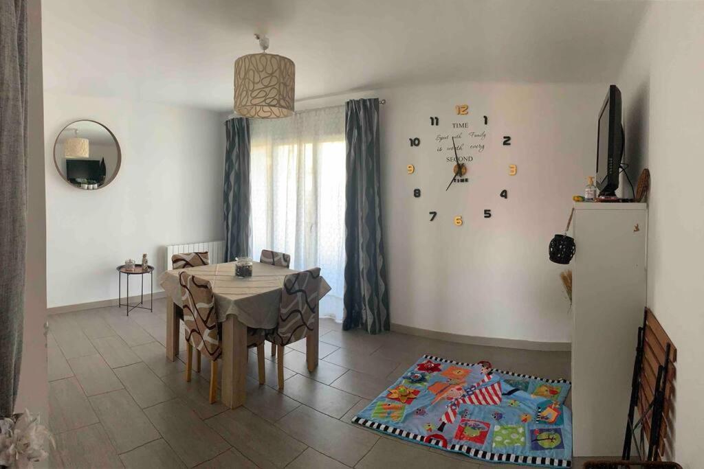 Appartement Familial En Bord De Mer Ла Сен-сюр-Мер Екстериор снимка