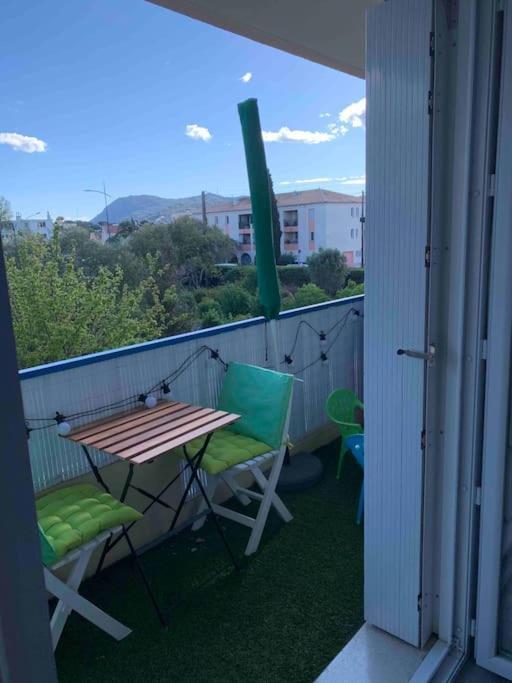 Appartement Familial En Bord De Mer Ла Сен-сюр-Мер Екстериор снимка