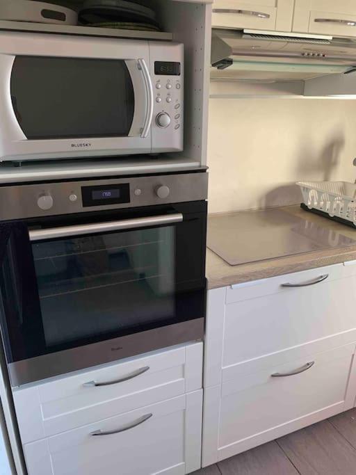 Appartement Familial En Bord De Mer Ла Сен-сюр-Мер Екстериор снимка